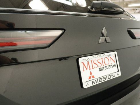 New 2026 Mitsubishi Outlander LE FWD image 4