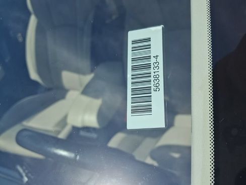 Used 2025 Subaru Ascent Premium AWD/4WD image 9