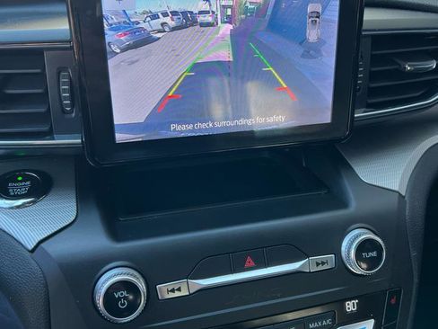 Used 2020 Ford Explorer XLT w/ Equipment Group 202A image 25