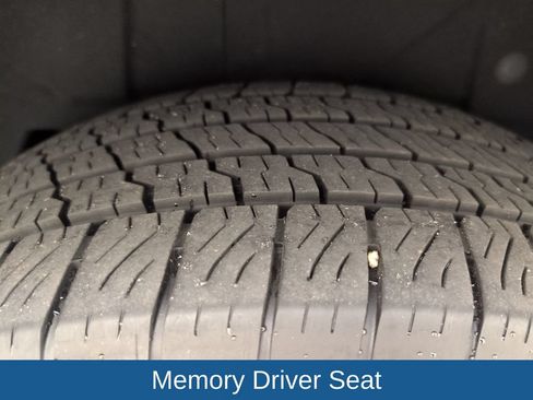Used 2025 Ford Expedition Active RWD image 21