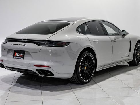 Used 2023 Porsche Panamera Turbo S image 4