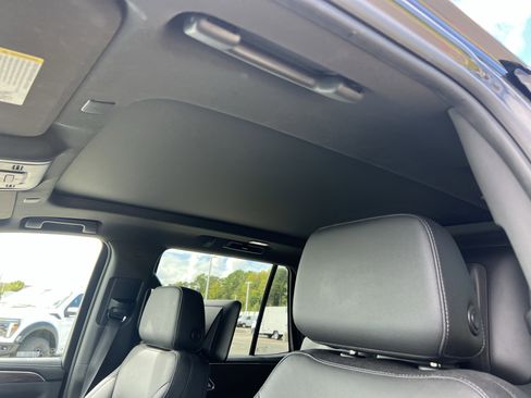 Used 2021 Chevrolet Tahoe Z71 w/ Rear Media and Nav Package image 19