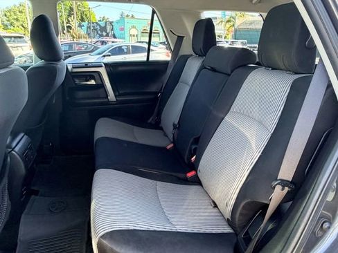 Used 2016 Toyota 4Runner SR5 AWD/4WD image 25