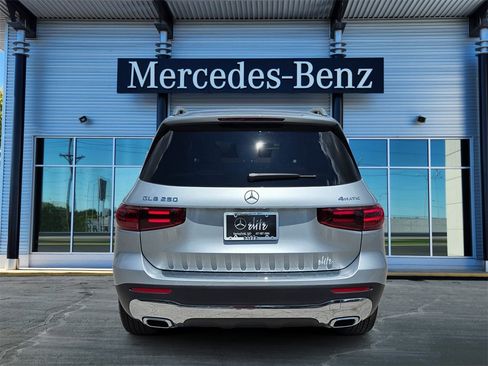 New 2026 Mercedes-Benz GLB 250 4MATIC image 5