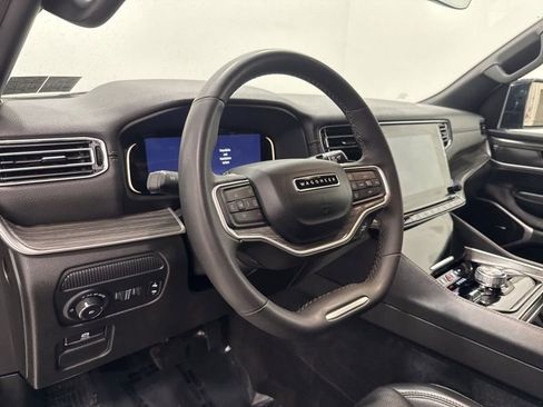Used 2024 Jeep Wagoneer Series II image 25
