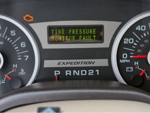 Used 2005 Ford Expedition Eddie Bauer RWD image 11