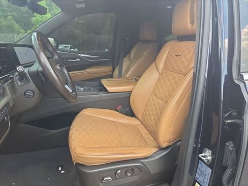 Used 2022 Cadillac Escalade ESV Premium Luxury AWD/4WD image 13