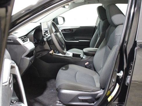 Used 2024 Toyota RAV4 LE AWD/4WD image 3