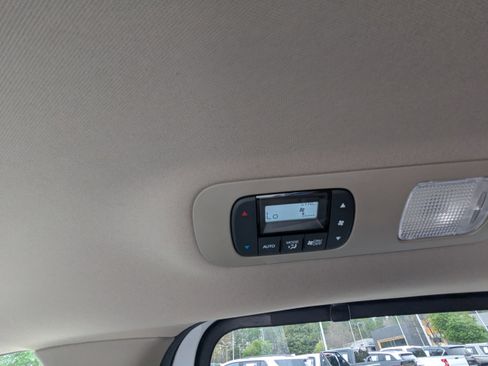 Used 2024 Honda Odyssey Elite image 15