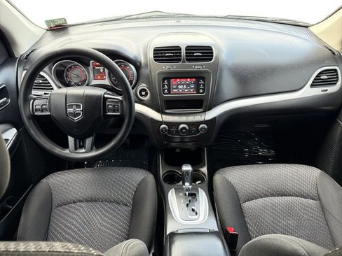 Used 2019 Dodge Journey SE w/ Blacktop Package image 13