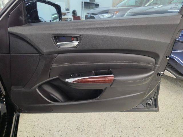 Used 2015 Acura TLX w/ Technology Package FWD image 31