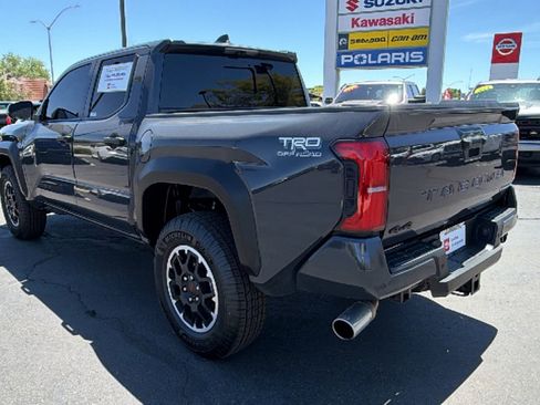Certified 2025 Toyota Tacoma TRD Off-Road w/ TRD Off Road Premium Package AWD/4WD image 5