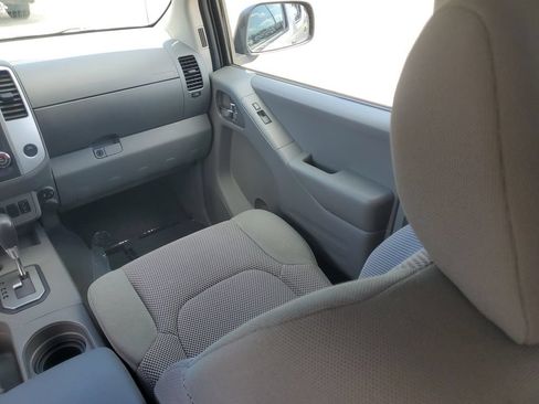 Used 2020 Nissan Frontier SV RWD image 21