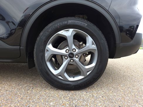 Used 2025 Ford Escape ST-Line image 9