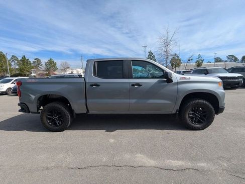 Used 2023 Chevrolet Silverado 1500 LT Trail Boss w/ Convenience Package II image 2
