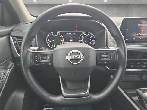 Used 2025 Nissan Rogue S FWD image 21