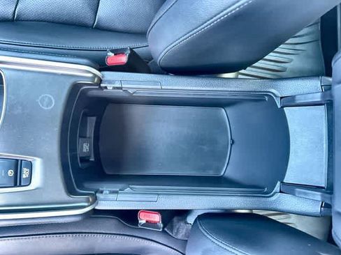 Used 2022 Honda Accord Touring image 27