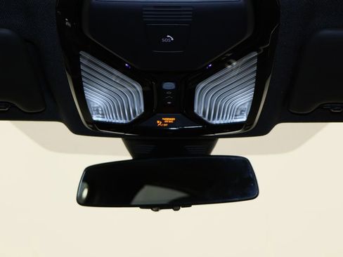 Used 2021 BMW 330i Sedan w/ Convenience Package image 27