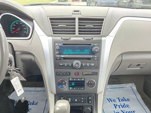 Used 2012 Chevrolet Traverse LT image 23