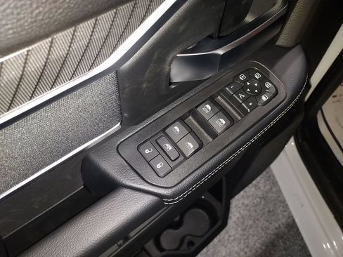 New 2026 RAM 2500 Big Horn AWD/4WD image 19