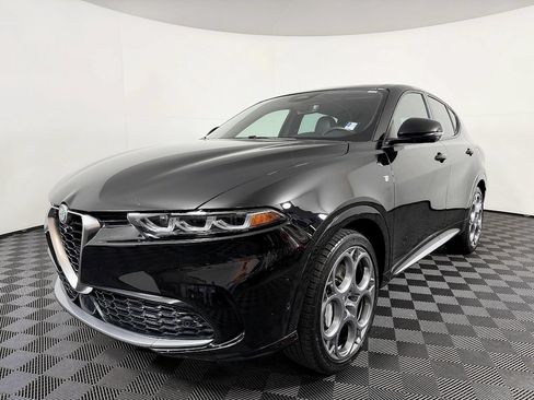 Used 2024 Alfa Romeo Tonale Ti AWD/4WD image 2