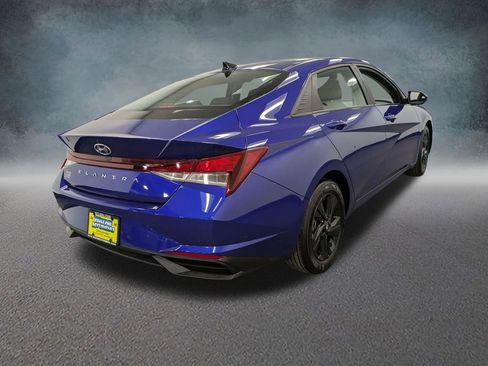 Certified 2023 Hyundai Elantra SEL FWD image 4