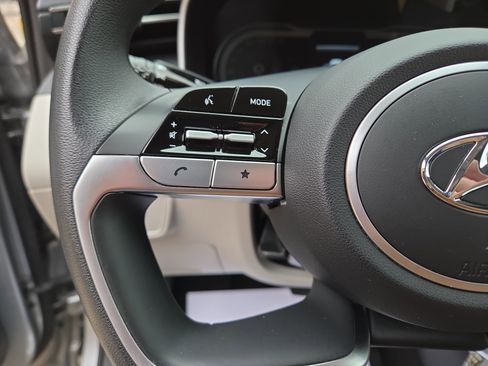 Certified 2023 Hyundai Tucson SE image 18