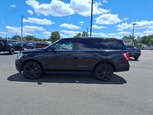 Used 2021 Ford Expedition XLT w/ Black Accent Package image 2