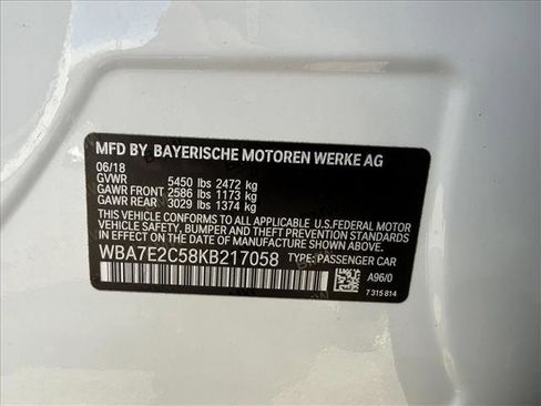Used 2019 BMW 740i w/ M Sport Package RWD image 28