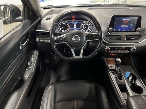 Used 2022 Nissan Altima 2.5 SR image 18
