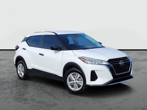 Used 2024 Nissan Kicks S FWD image 1