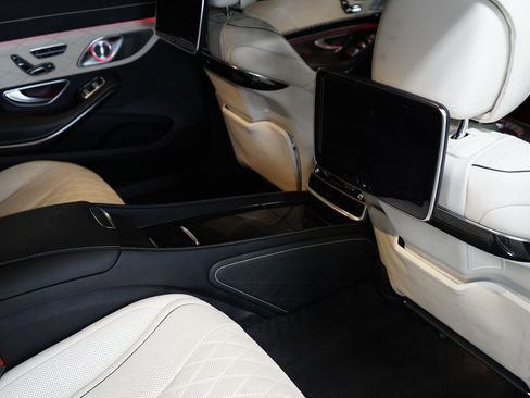 Used 2016 Mercedes-Benz Maybach S 600 image 21