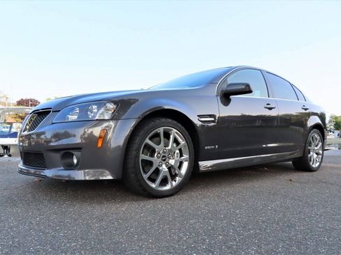Used 2009 Pontiac G8 GXP RWD image 4