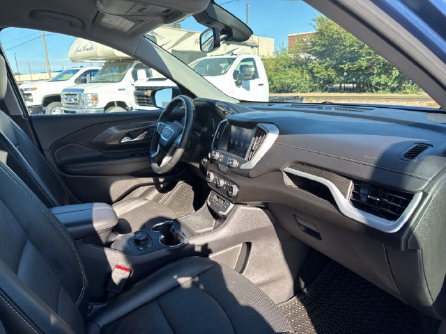Used 2024 GMC Terrain SLT AWD/4WD image 27
