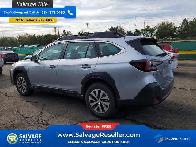 Used 2025 Subaru Outback AWD/4WD image 3
