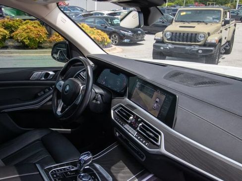 Used 2021 BMW X7 xDrive40i w/ Executive Package AWD/4WD image 18