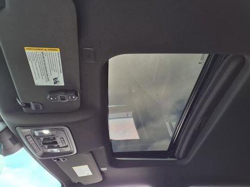 Certified 2025 GMC Sierra 3500 Denali w/ Denali Reserve Package image 5