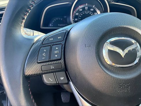 Used 2016 MAZDA MAZDA3 i Touring w/ Popular Equipment Package image 23