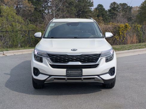 Used 2021 Kia Seltos S image 2