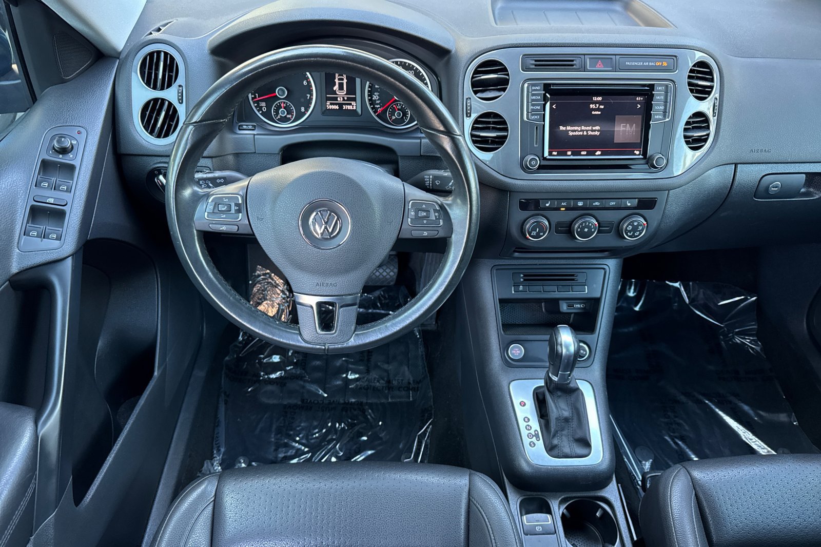 Used 2017 Volkswagen Tiguan S FWD image 14