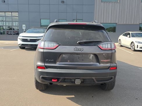 Used 2022 Jeep Cherokee Trailhawk w/ Sun & Sound Group AWD/4WD image 4