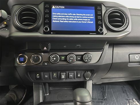 Used 2020 Toyota Tacoma TRD Off-Road image 22