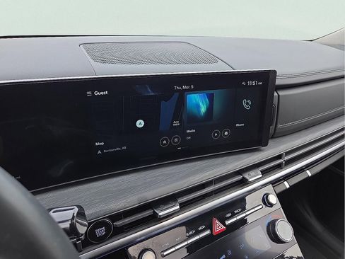 Used 2025 Hyundai Santa Fe Limited image 17