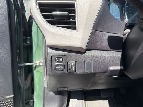 Used 2016 Toyota Corolla LE FWD image 22