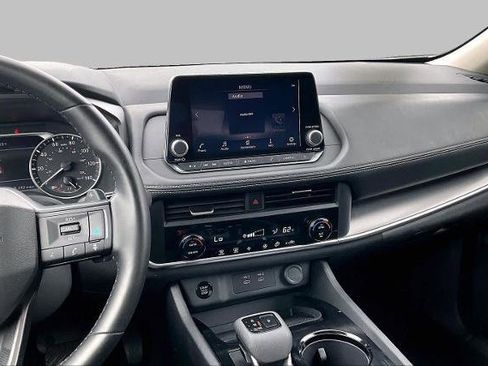 Certified 2025 Nissan Rogue SV FWD image 7
