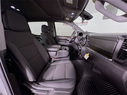 Used 2024 GMC Sierra 1500 Elevation image 40