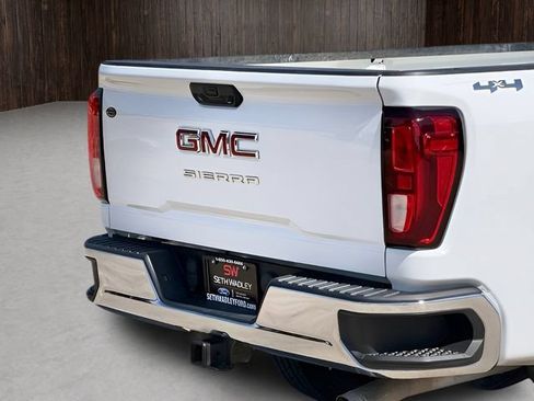 Used 2022 GMC Sierra 2500 Pro w/ Fleet Convenience Package AWD/4WD image 13