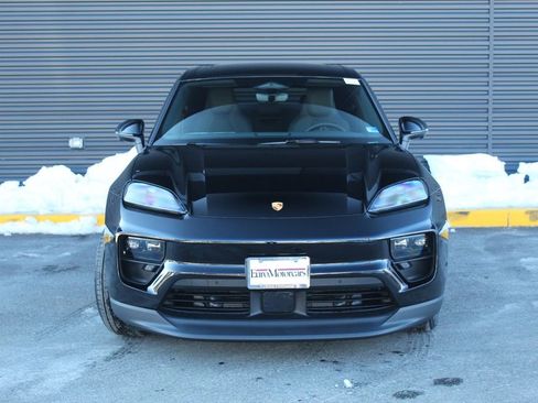 New 2026 Porsche Macan 4 Electric image 11