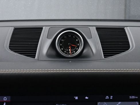 Used 2021 Porsche Macan S w/ Premium Package Plus image 27