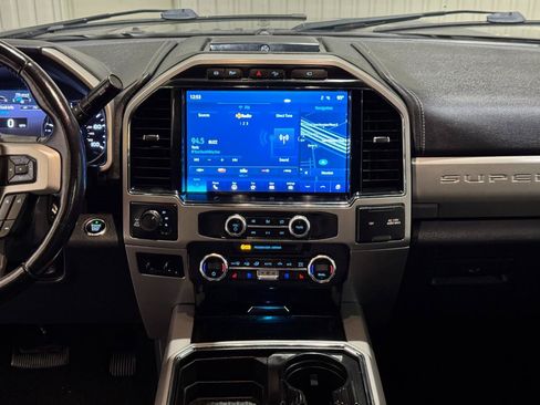 Used 2022 Ford F250 Lariat w/ Lariat Ultimate Package AWD/4WD image 20
